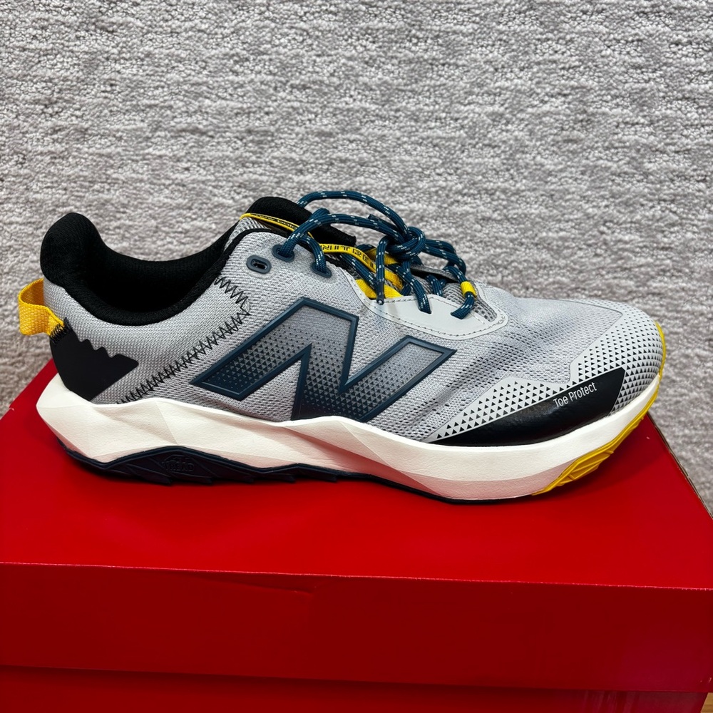 New Balance DynaSoft Nitrel v6 Blue Yellow  Men's Sz 10 4E Wide Trail Running